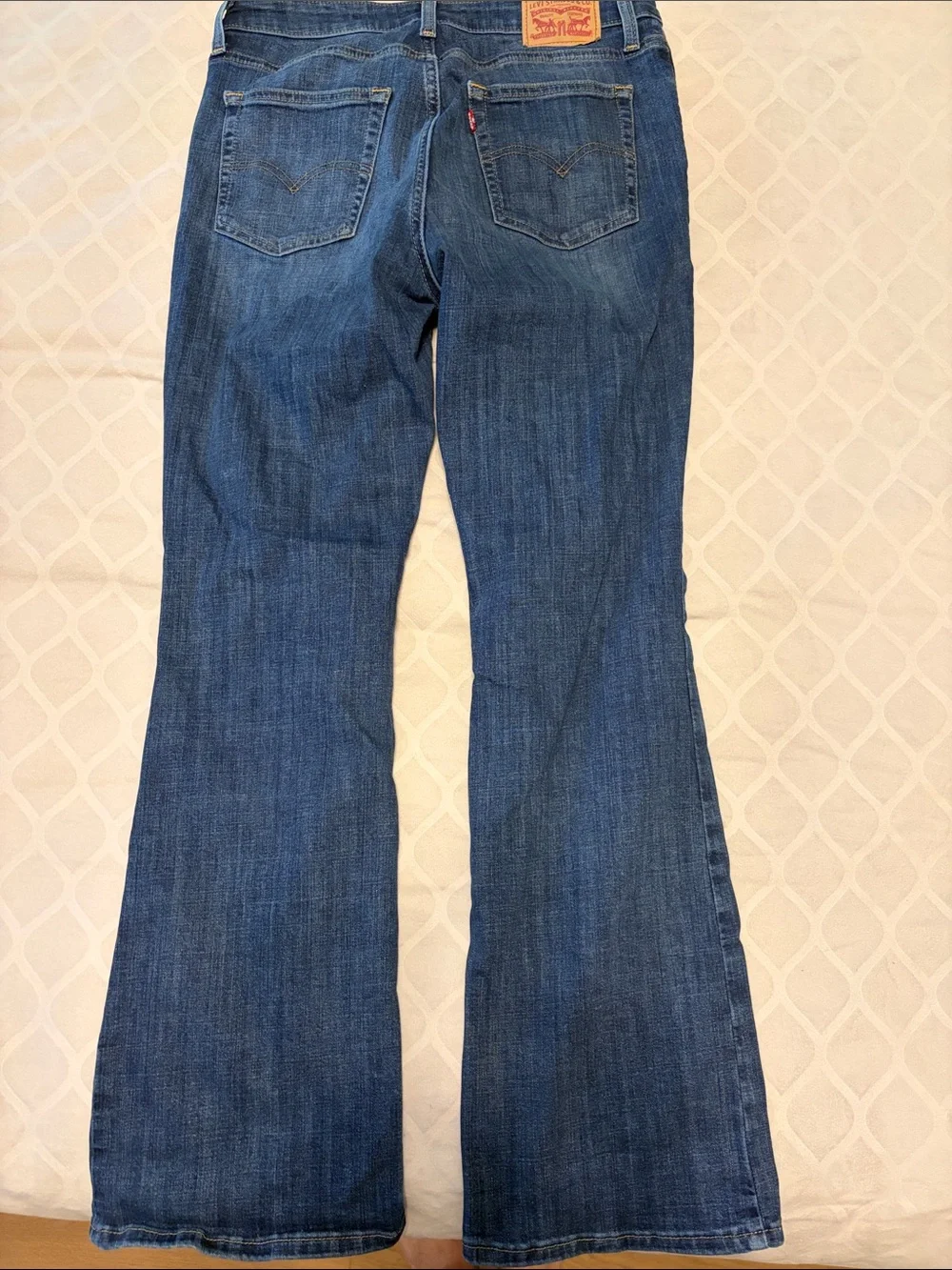 Levi’s 725 high rise bootcut jeans